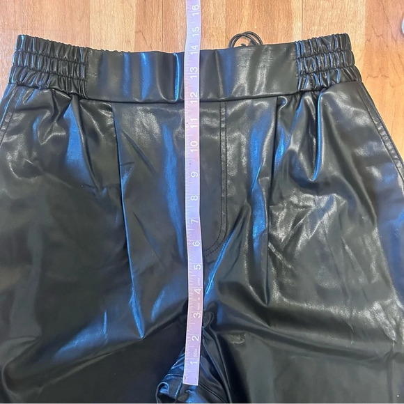 Blank NYC NWT Faux Leather Night Crawling Pants - Picture 7 of 12